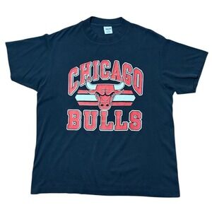 Vintage 80s Chicago Bulls NBA Basketball Trench Sports USA Graphic T-shirt